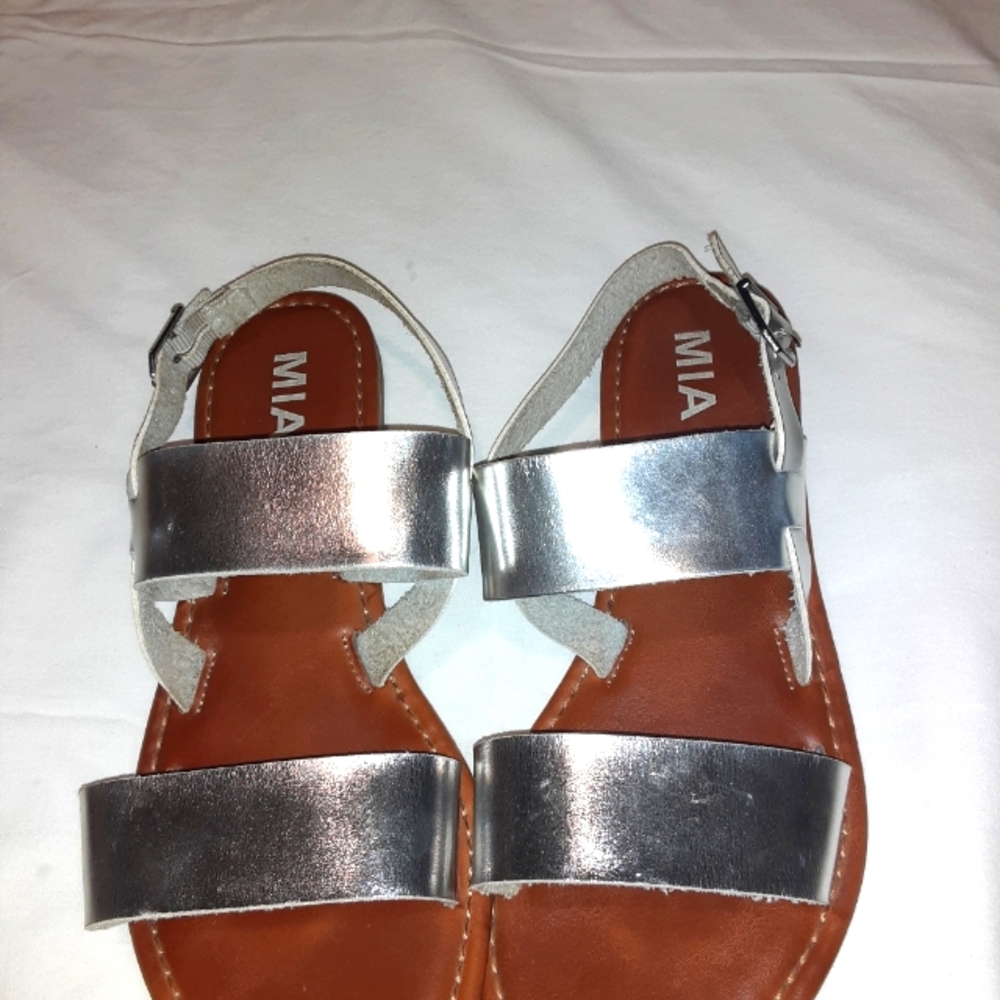 Beautiful Mia silver sandals size 9